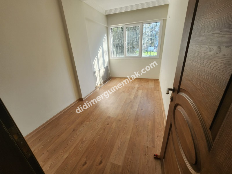 DİDİM EFELER MAHALLESİ’ NDE ÇARŞI MERKEZE YAKIN YÜKSEK GİRİŞ KAT 3+1 AYRI MUTFAK SATILIK DAİRE