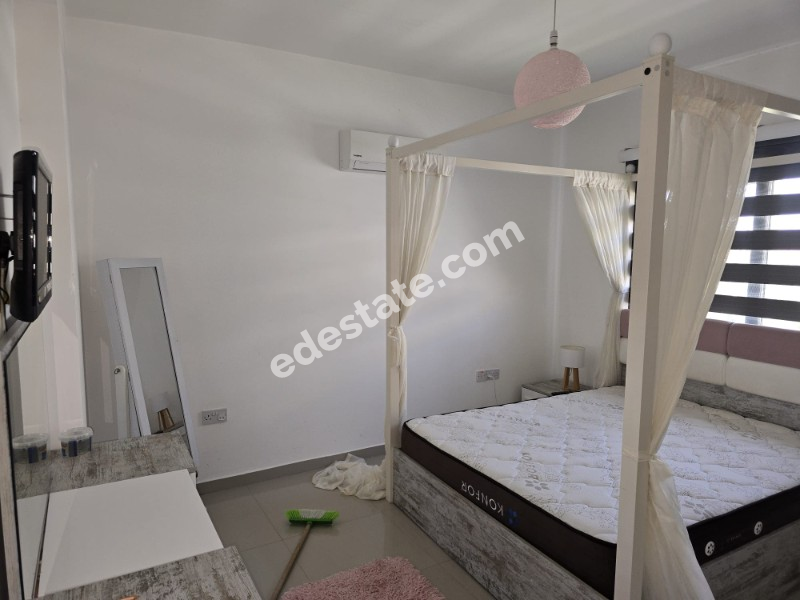 Lefkoşa Gönyeli'de FULL EŞYALI SATILIK 2+1 DAİRE