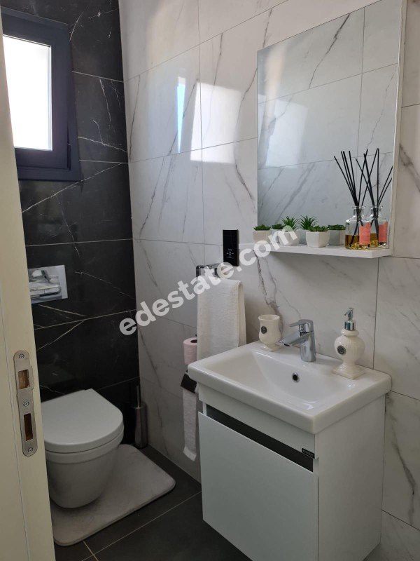 Girne Çatalköy'de FULL EŞYALI Satılık Dubleks Havuzlu 4+1 Villa