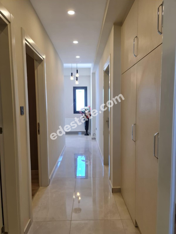 Girne Çatalköy'de FULL EŞYALI Satılık Dubleks Havuzlu 4+1 Villa