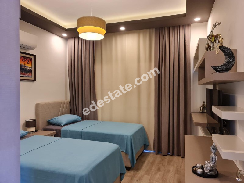 Girne Çatalköy'de FULL EŞYALI Satılık Dubleks Havuzlu 4+1 Villa