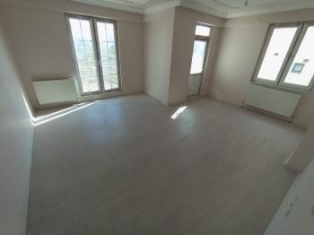Güvenay - Çorum Bahçelievler Mah. İsmail Kakaç İlkokulu Civarı 3+1 Sıfır Satılık Daire 