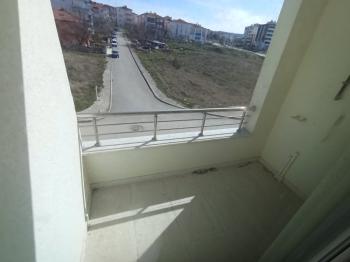 Güvenay - Çorum Bahçelievler Mah. İsmail Kakaç İlkokulu Civarı 3+1 Sıfır Satılık Daire 