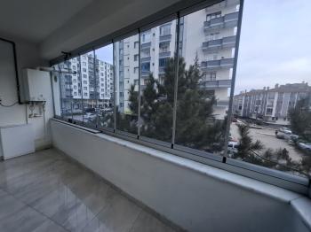GÜVENAY - ÇORUM YAVRUTURNA MAH. EMEK CADDESİ ÜZERİ 3+1 KİRALIK DAİRE