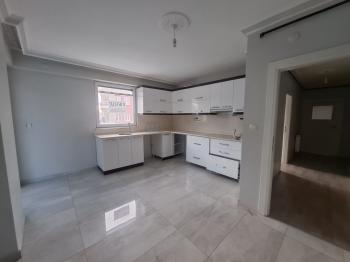 GÜVENAY - ÇORUM YAVRUTURNA MAH. EMEK CADDESİ ÜZERİ 3+1 KİRALIK DAİRE
