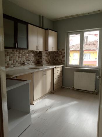 GÜVENAY -  ÇORUM GÜLABİBEY MAH. BEYTEPE 1. CADDESİ ÜZERİ 3+1 KİRALIK DAİRE