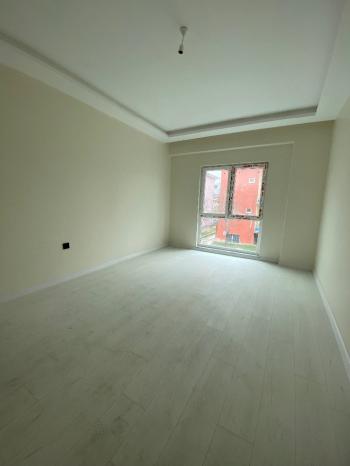 GÜVENAY - ÇORUM BAHÇELİEVLER MAH. CUMARTESİ PAZARI CİVARI 2+1 SATILIK DAİRE