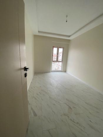 GÜVENAY - ÇORUM BAHÇELİEVLER MAH. CUMARTESİ PAZARI CİVARI 3+1 SATILIK DAİRE