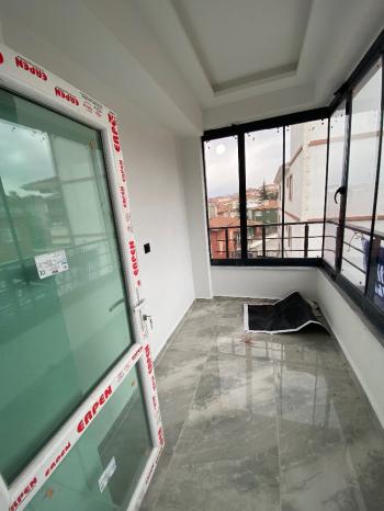 GÜVENAY - ÇORUM BAHÇELİEVLER MAH. CUMARTESİ PAZARI CİVARI 3+1 SATILIK DAİRE
