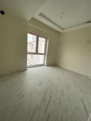 GÜVENAY - ÇORUM BAHÇELİEVLER MAH. CUMARTESİ PAZARI CİVARI 3+1 SATILIK DAİRE