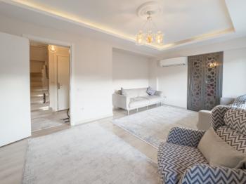 Marmaris İçmeler Havuzlu Sitede Bakımlı 3+1 Dubleks Daire