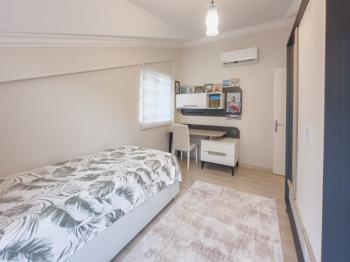 Marmaris İçmeler Havuzlu Sitede Bakımlı 3+1 Dubleks Daire