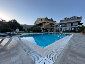 Marmaris İçmeler Havuzlu Sitede Bakımlı 3+1 Dubleks Daire