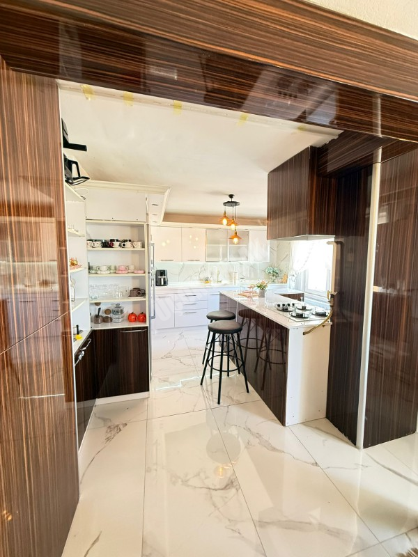 AFYON ÜÇOK EMLAKTAN CUMHURİYET MAH LÜX DUBLEX 4+1 DAİRE 