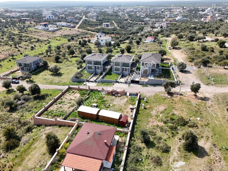 Didim Zümrüttepde Satılık 2 Adet Yan Yana Arsalar