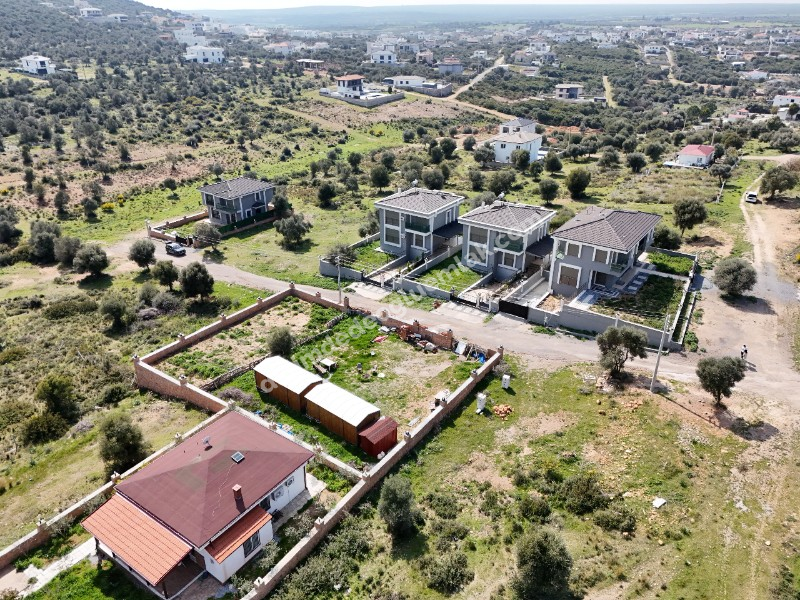 Didim Zümrüttepde Satılık 2 Adet Yan Yana Arsalar