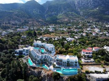 KKTC Girne Lapta'da Santorini Mimarisini Yaşayabileceğiniz Muhteşem Manzaralı Satılık 2+1 Ultra Lüks Daireler