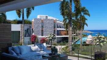 KKTC Esentepe'de Denize 100 Metre Mesafede Ödeme Planlı Satılık 3+1 Triplex Lüks Townhouses