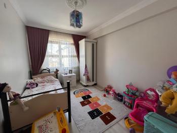AFYON ÜÇOK EMLAKTAN HOCA AHMET YASEVİ MAH 3+1 115M² TEMİZ BAKIMLI SATILIK DAİRE 