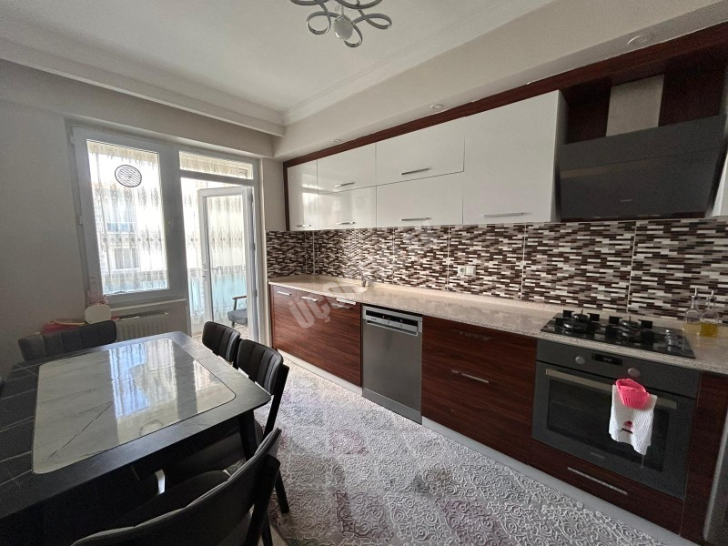 AFYON ÜÇOK EMLAKTAN HOCA AHMET YASEVİ MAH 3+1 115M² TEMİZ BAKIMLI SATILIK DAİRE 