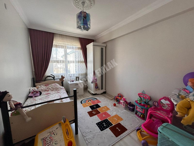 AFYON ÜÇOK EMLAKTAN HOCA AHMET YASEVİ MAH 3+1 115M² TEMİZ BAKIMLI SATILIK DAİRE 