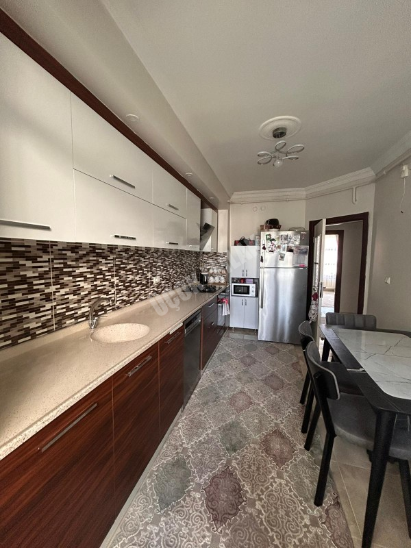 AFYON ÜÇOK EMLAKTAN HOCA AHMET YASEVİ MAH 3+1 115M² TEMİZ BAKIMLI SATILIK DAİRE 