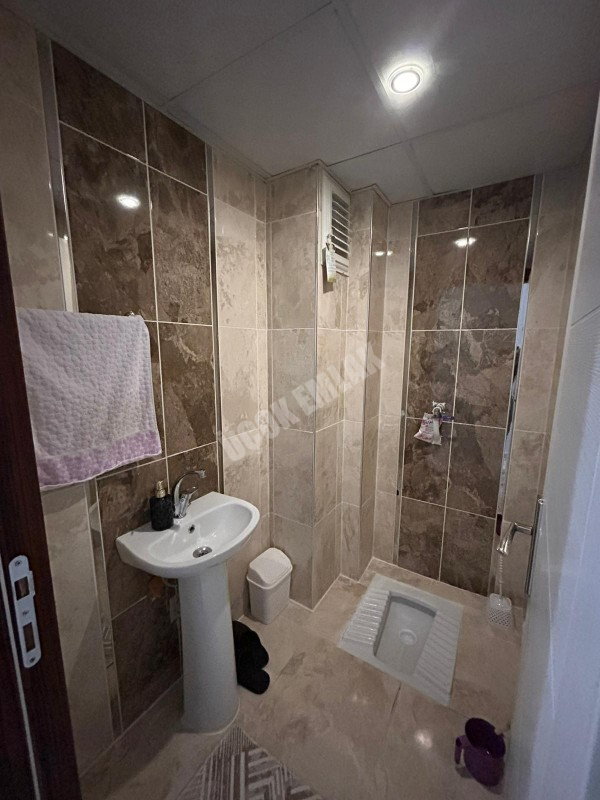 AFYON ÜÇOK EMLAKTAN HOCA AHMET YASEVİ MAH 3+1 115M² TEMİZ BAKIMLI SATILIK DAİRE 