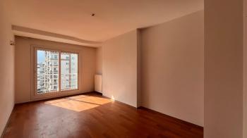 Elmas’tan Yeni Mh.’de Cepheleri Açık Ferah Bağımsız Mutfak 3+1