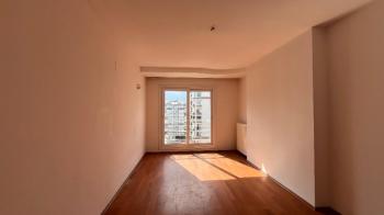 Elmas’tan Yeni Mh.’de Cepheleri Açık Ferah Bağımsız Mutfak 3+1