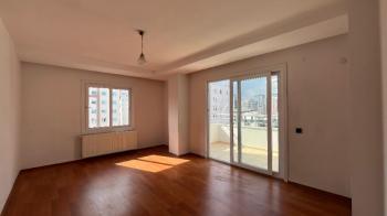 Elmas’tan Yeni Mh.’de Cepheleri Açık Ferah Bağımsız Mutfak 3+1