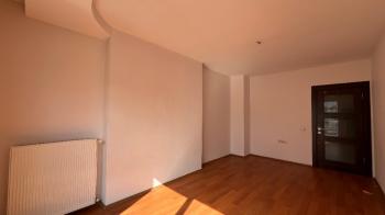 Elmas’tan Yeni Mh.’de Cepheleri Açık Ferah Bağımsız Mutfak 3+1