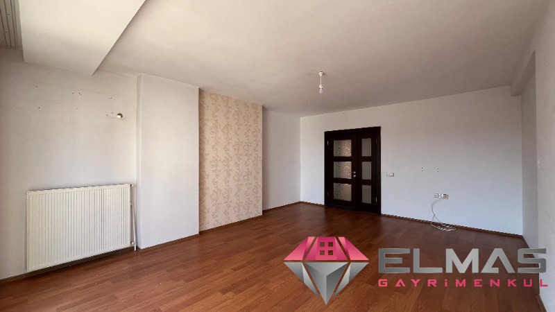 Elmas’tan Yeni Mh.’de Cepheleri Açık Ferah Bağımsız Mutfak 3+1