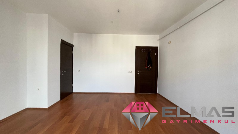 Elmas’tan Yeni Mh.’de Cepheleri Açık Ferah Bağımsız Mutfak 3+1