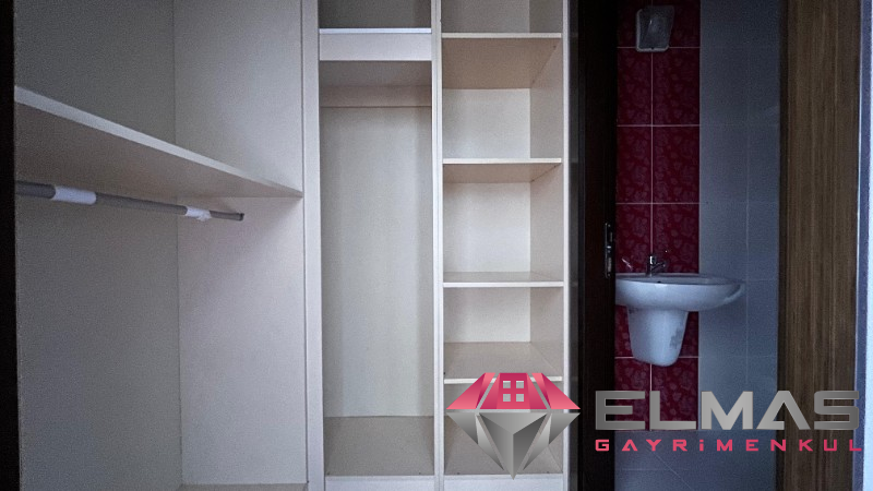 Elmas’tan Yeni Mh.’de Cepheleri Açık Ferah Bağımsız Mutfak 3+1