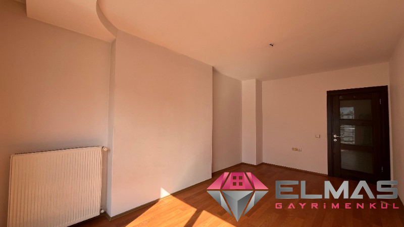 Elmas’tan Yeni Mh.’de Cepheleri Açık Ferah Bağımsız Mutfak 3+1