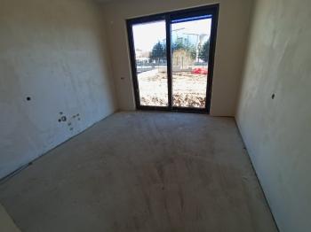 Güvenay - Çorum Üçtutlar Mahallesi Binevler 1. Caddesi Üzeri Satılık 6+1 Villa