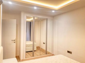 KKTC Girne Merkezde Site İçerisinde Deniz Manzaralı Satılık 2+1 Eşyalı Daire