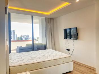 KKTC Girne Merkezde Site İçerisinde Deniz Manzaralı Satılık 2+1 Eşyalı Daire