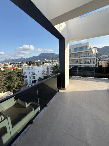 Girne Merkez’de Satılık 2+1 Penthouse Daire