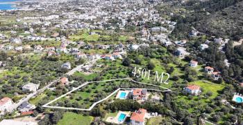 Kuzey Kıbrıs Lapta Bölgesinde Kesintisiz Deniz Manzaralı 4501 M2 Satılık Arazi 