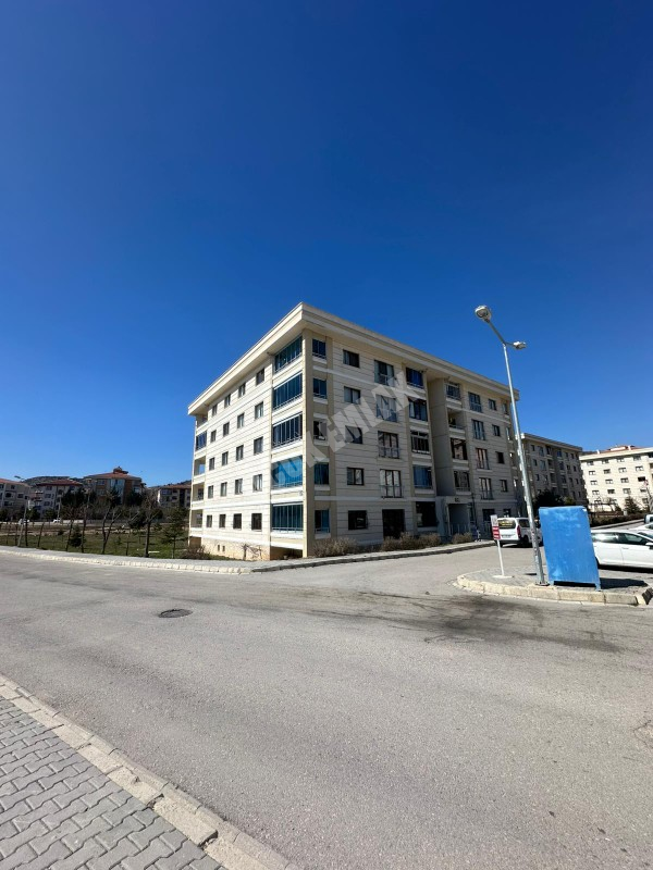 AFYON ÜÇOK EMLAKTAN KANLICA TOKİDE 3+1 135M² SATILIK DAİRE
