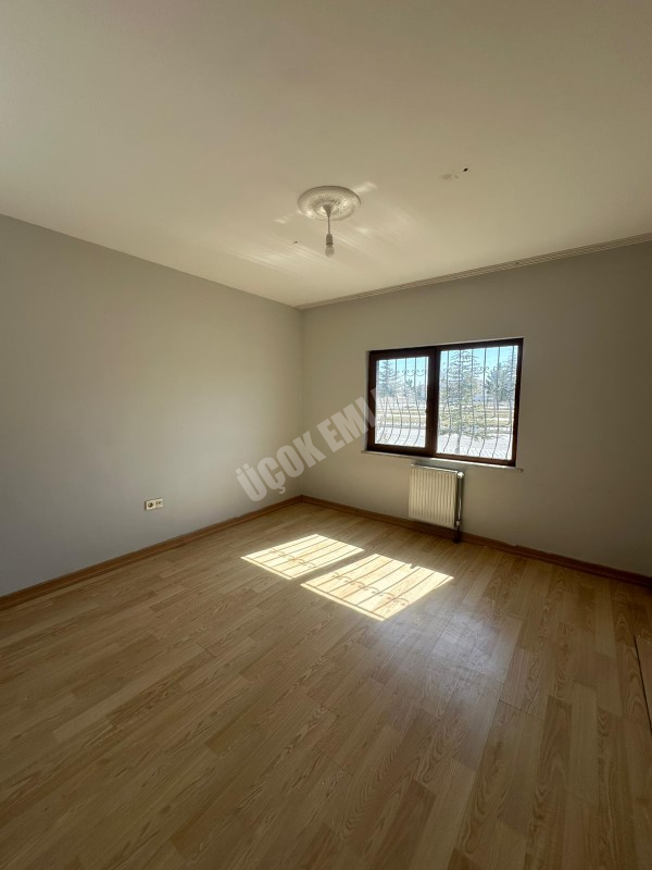 AFYON ÜÇOK EMLAKTAN KANLICA TOKİDE 3+1 135M² SATILIK DAİRE