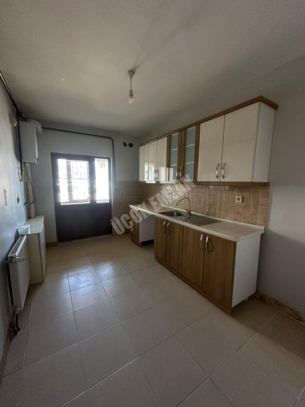 AFYON ÜÇOK EMLAKTAN KANLICA TOKİDE 3+1 135M² SATILIK DAİRE