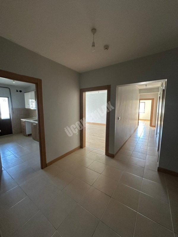 AFYON ÜÇOK EMLAKTAN KANLICA TOKİDE 3+1 135M² SATILIK DAİRE
