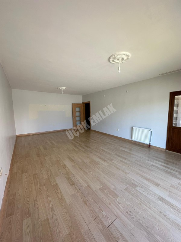 AFYON ÜÇOK EMLAKTAN KANLICA TOKİDE 3+1 135M² SATILIK DAİRE