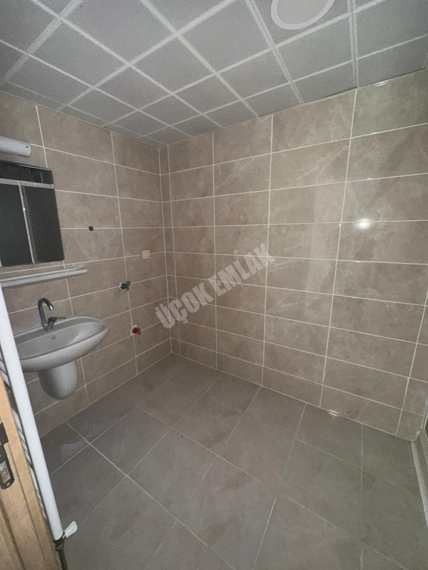 AFYON ÜÇOK EMLAKTAN KANLICA TOKİDE 3+1 135M² SATILIK DAİRE