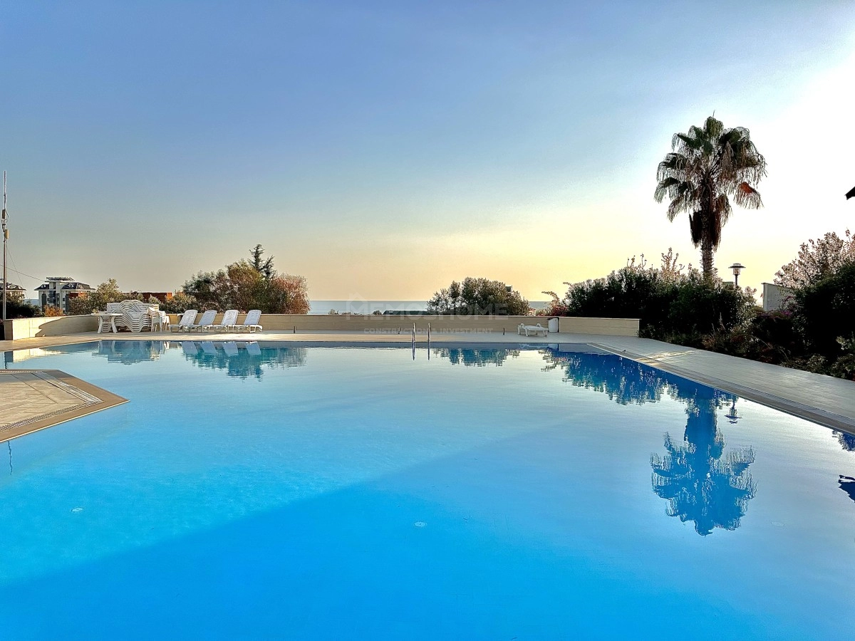 Demirtas 3+1 Duplex Villa Near Sea