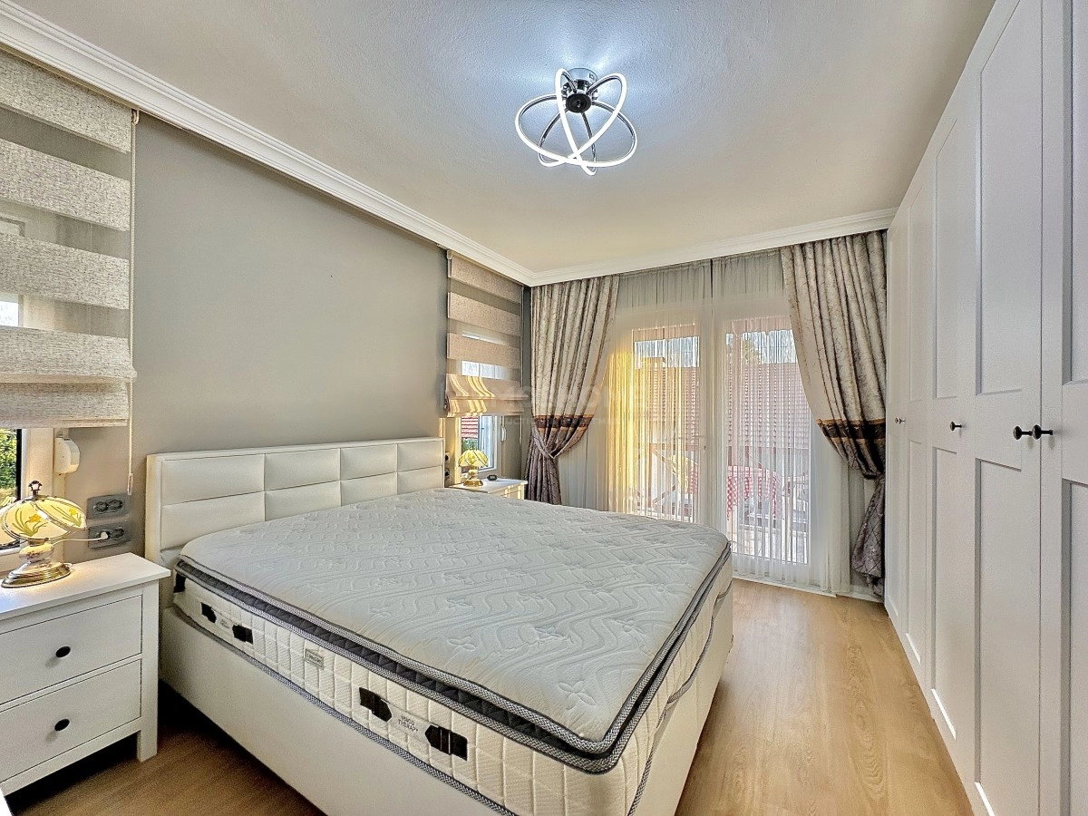 Demirtas 3+1 Duplex Villa Near Sea