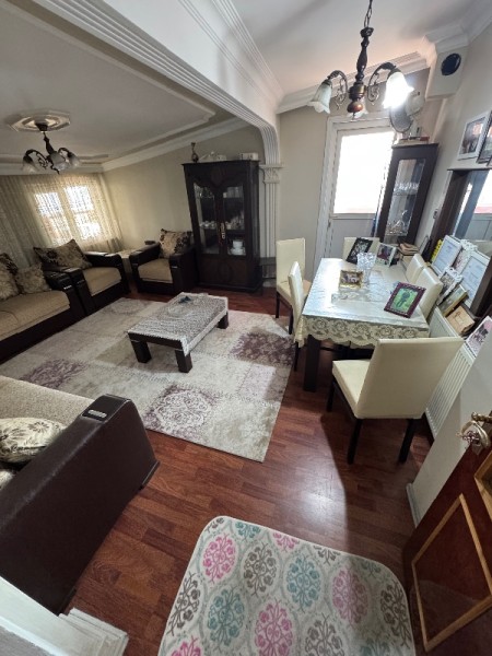 Yeşilpınar'da 3+1 Çatı Katı Büyük Teraslı Satılık Daire