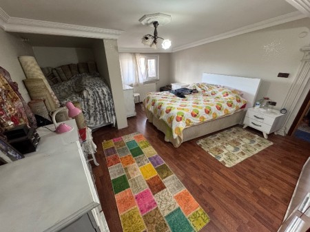 Yeşilpınar'da 3+1 Çatı Katı Büyük Teraslı Satılık Daire